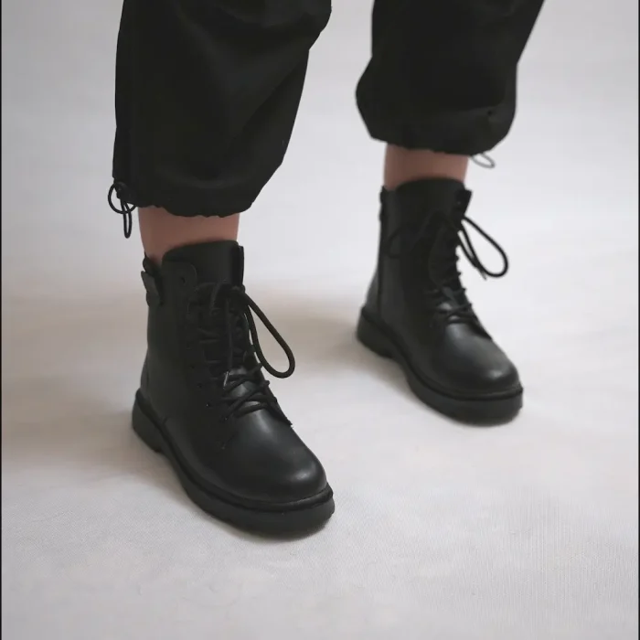 کد 2030 | نیم بوت چرم بند دار - Image 2