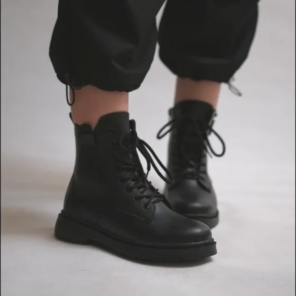 کد 2030 | نیم بوت چرم بند دار - Image 3