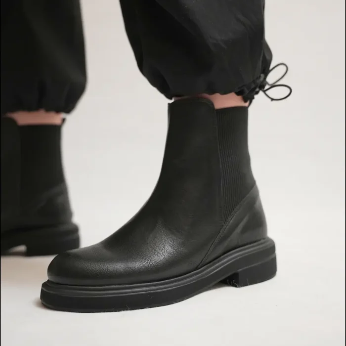 کد 2032 | نیم بوت چرم بدون بند بغل کش - Image 3