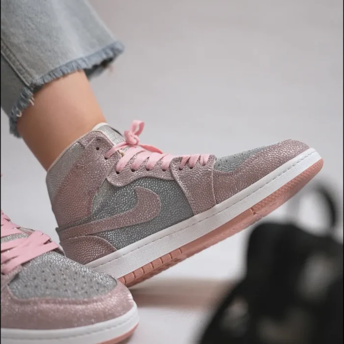 کد 2011 | کتونی طرح ایر ساقدار نگینی - Image 2