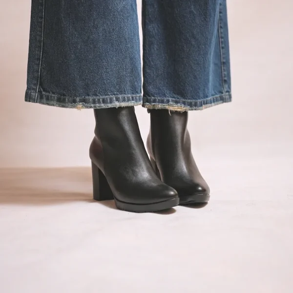 کد 2038 | نیم بوت پاشنه 5 سانت - Image 2