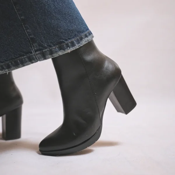 کد 2038 | نیم بوت پاشنه 5 سانت - Image 3