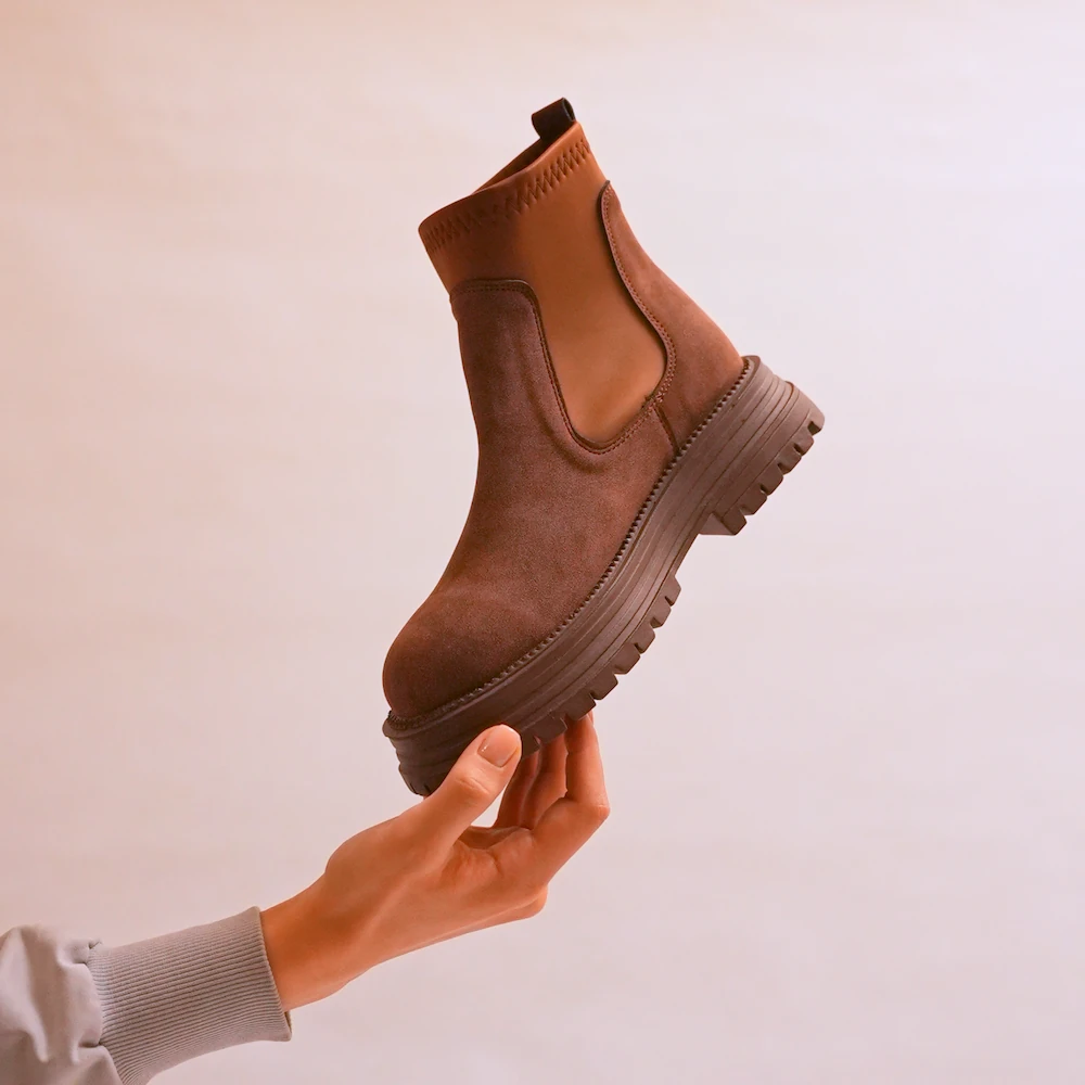 Still 2025-11-14 234907_1.359.1 کد 2045 | نیم بوت زنانه جنس دیزل - Image 1